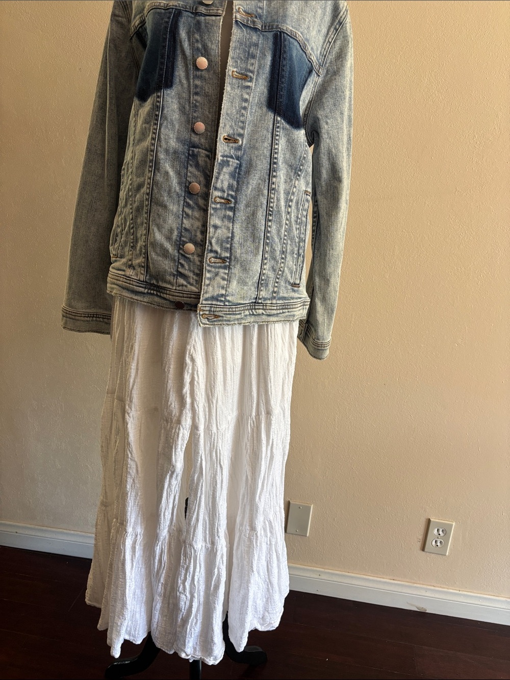 Olivaceous White Crinkled Maxi Skirt